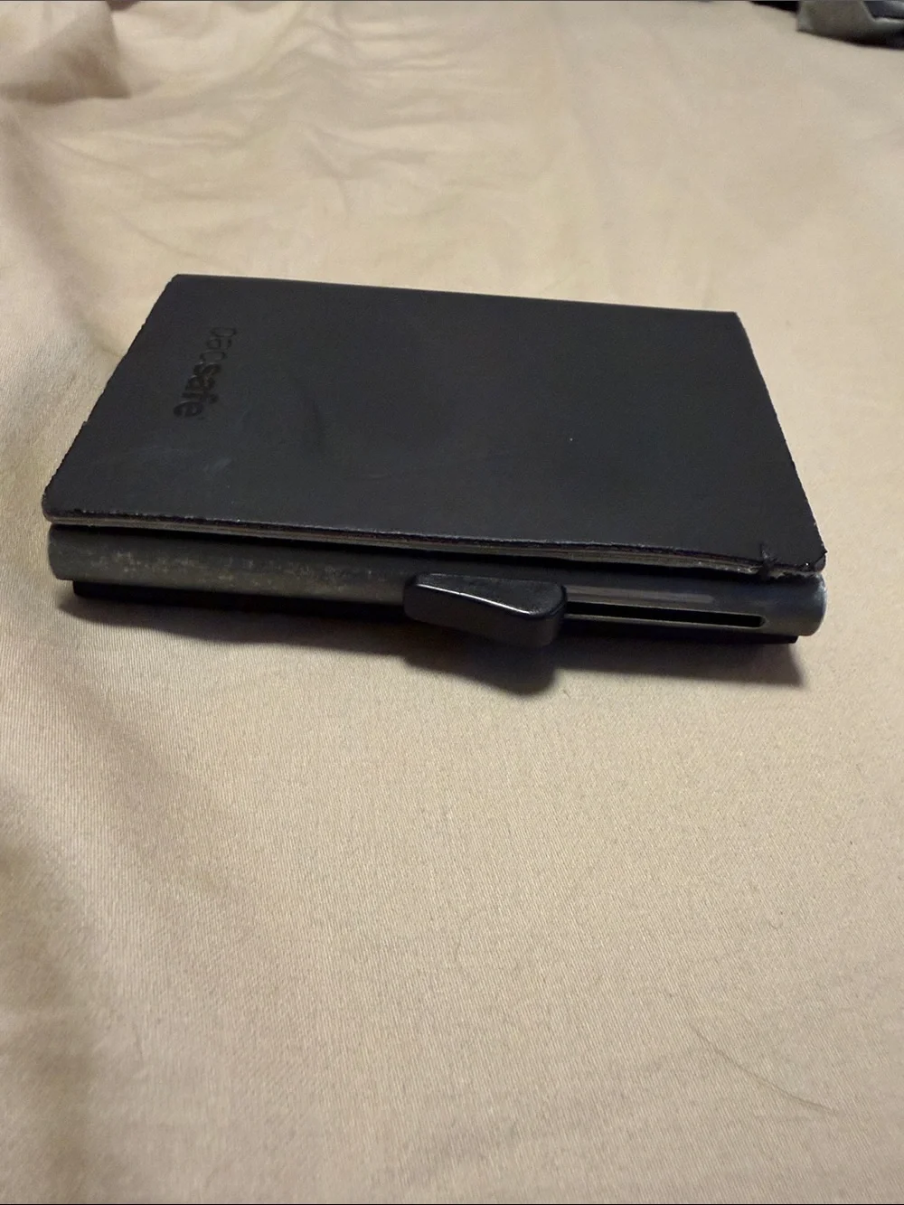 Pacsafe Wallet
